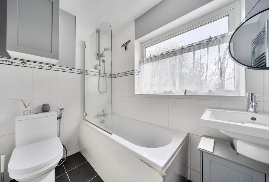 Benhams Drive, Horley, RH6, photo 7