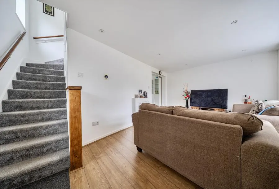 Benhams Drive, Horley, RH6, photo 11