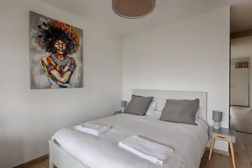 4 bed flat to rent, London, SE16