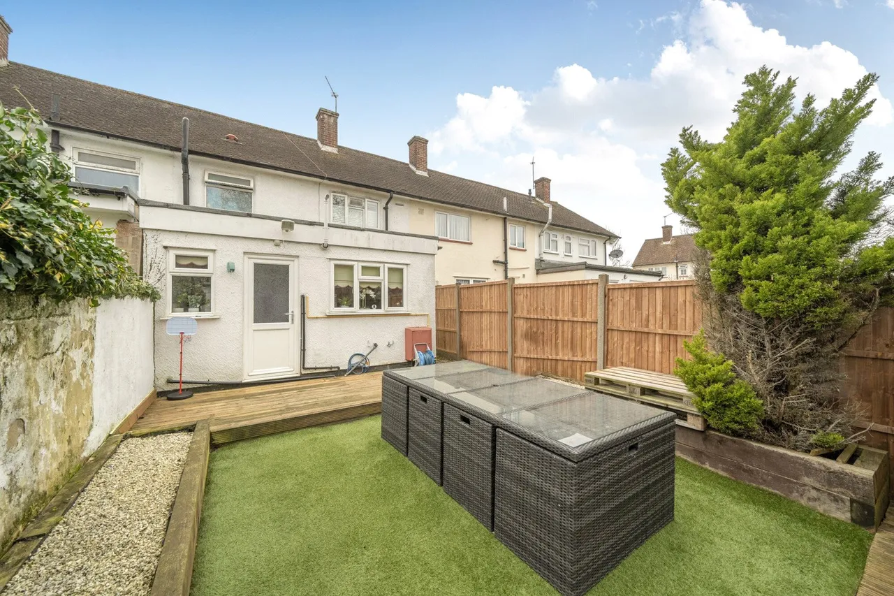 Muirfield Close, Watford Fees Apply, WD19, photo 3