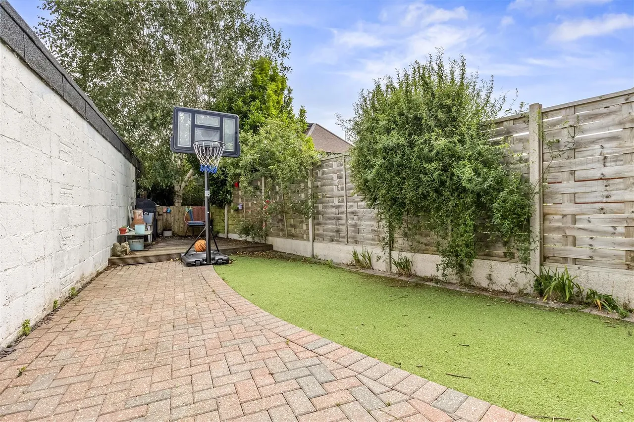 Broomfield Avenue, Worthing, photo 10