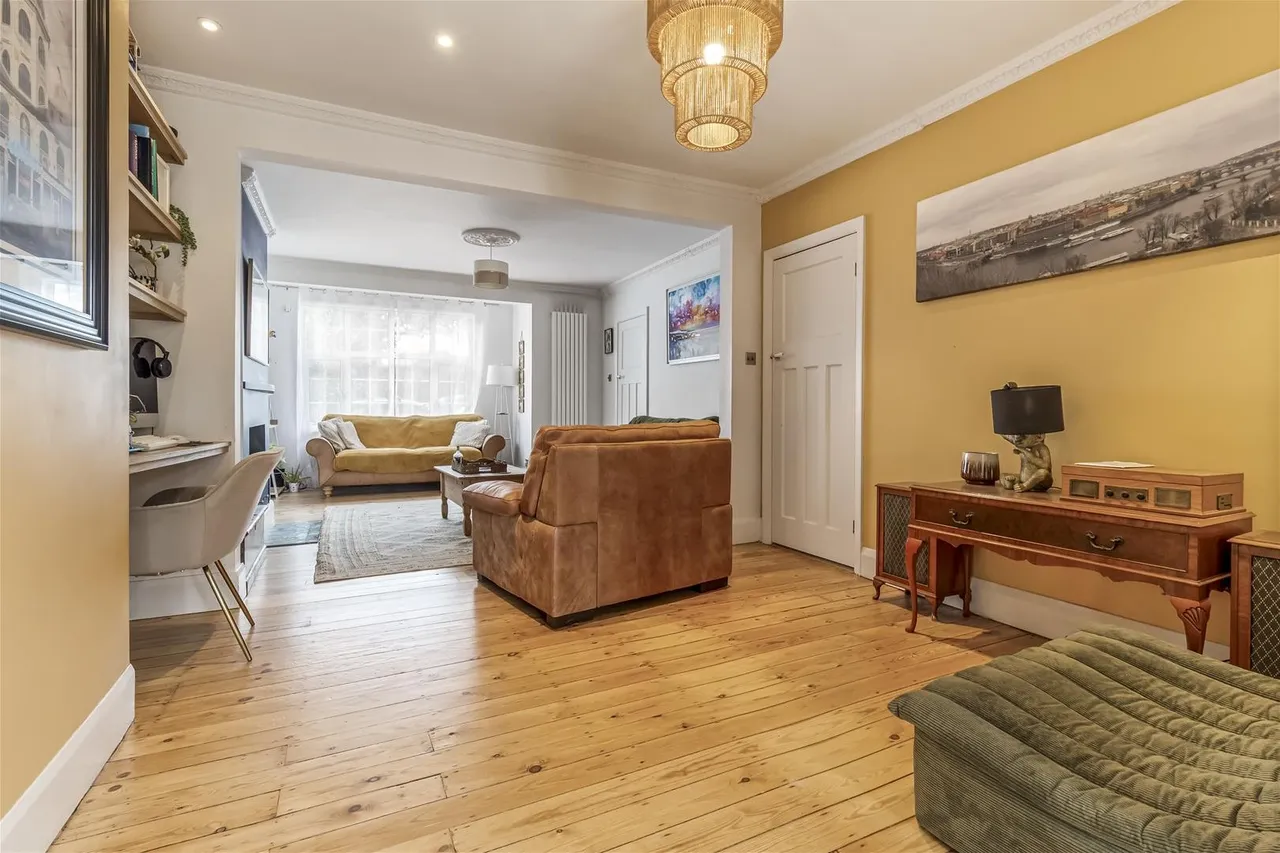 Broomfield Avenue, Worthing, photo 5