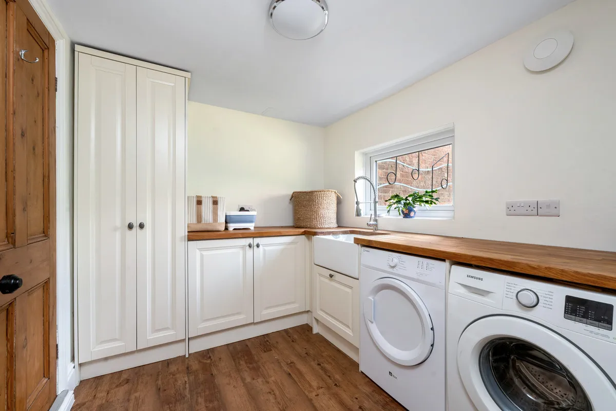 Main Street, Gunthorpe, NG14, photo 8