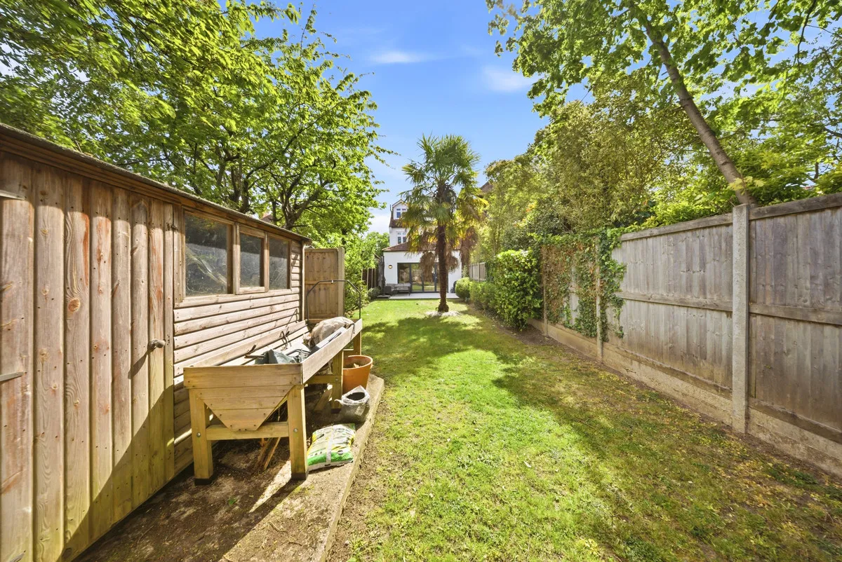 Coombe Lane, West Wimbledon, SW20, photo 21