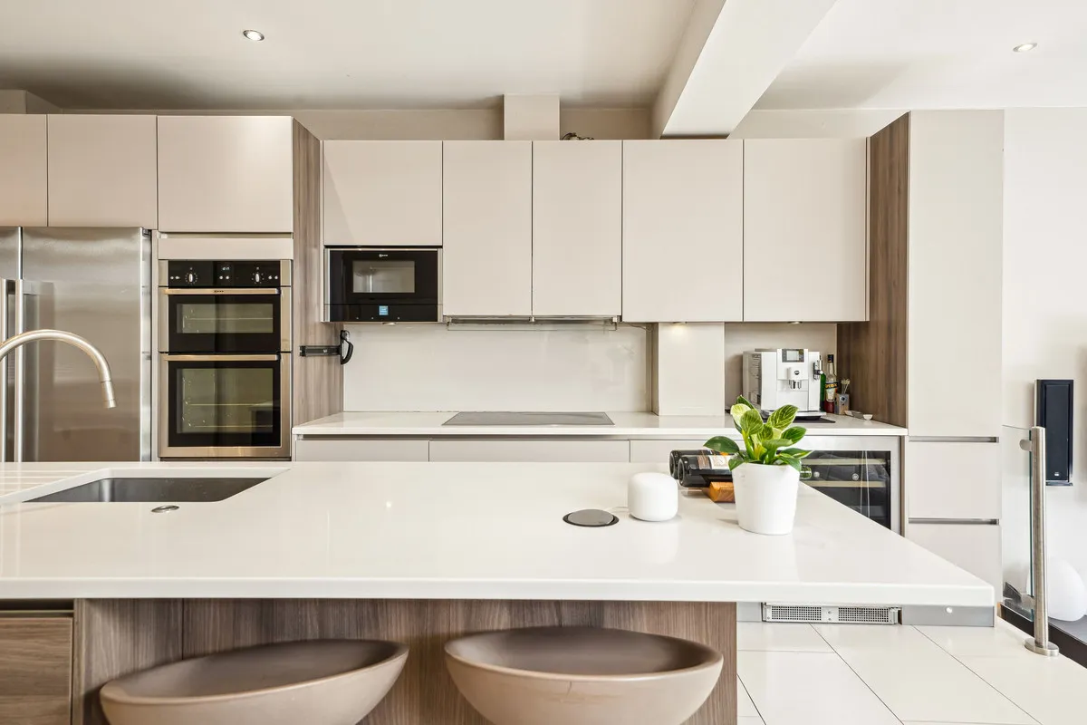 Coombe Lane, West Wimbledon, SW20, photo 8