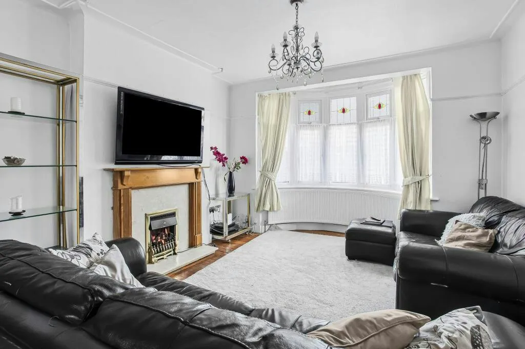Wadham Avenue, London, E17, photo 3