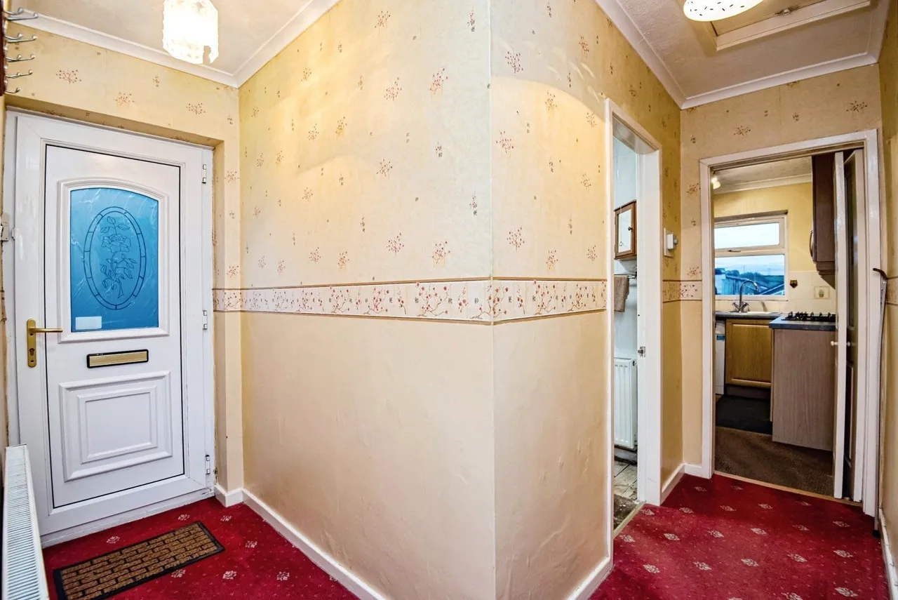 Coltishall Avenue, Bramley, S66, photo 4