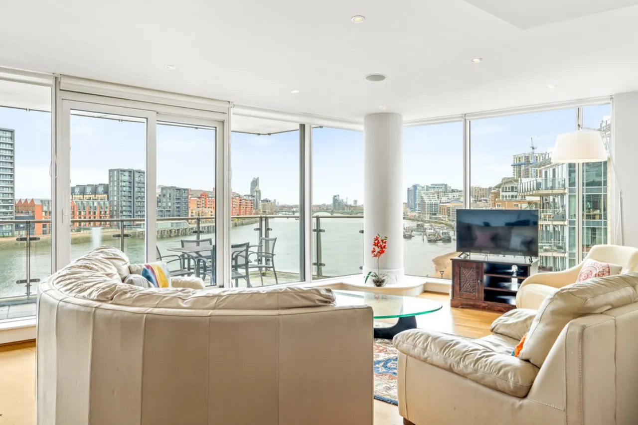 Commodore House, Battersea Reach, photo 5