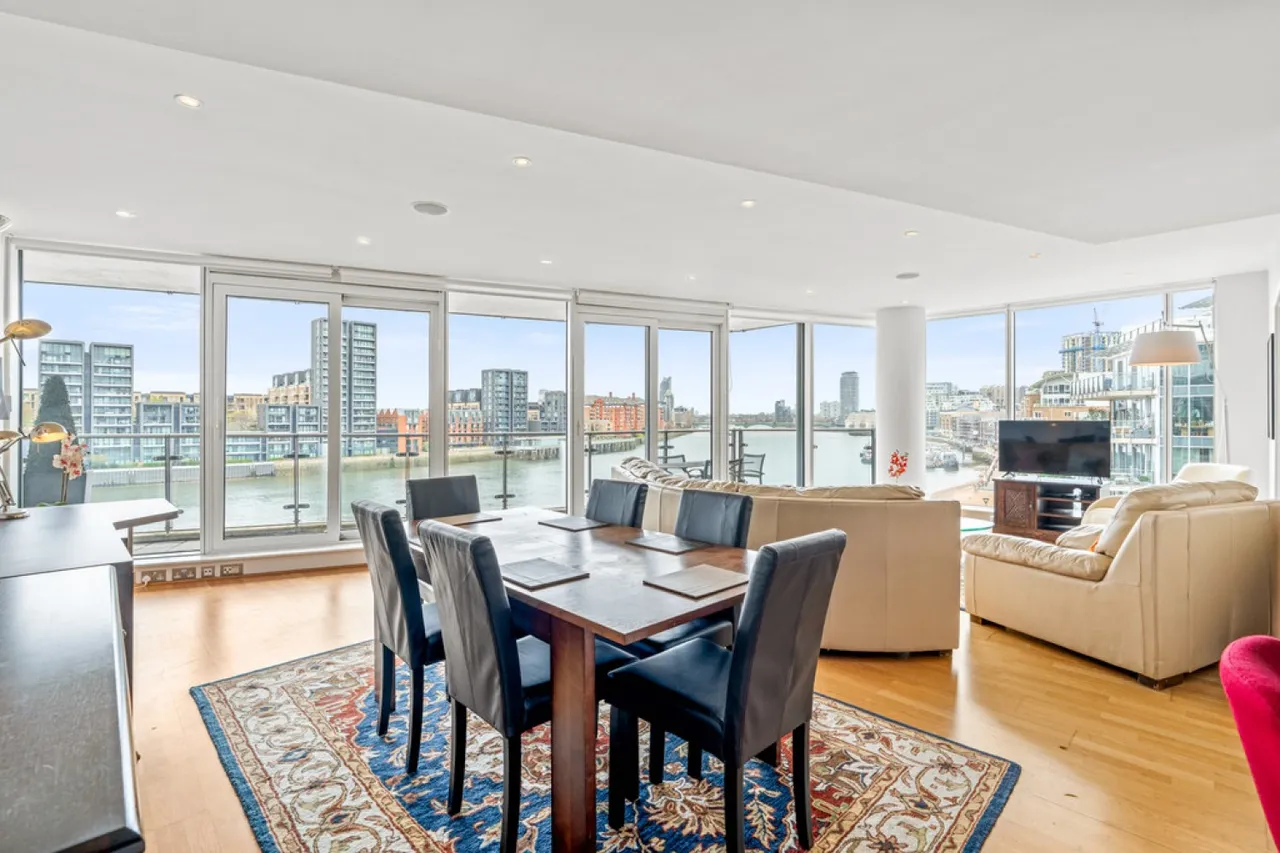 Commodore House, Battersea Reach, photo 2