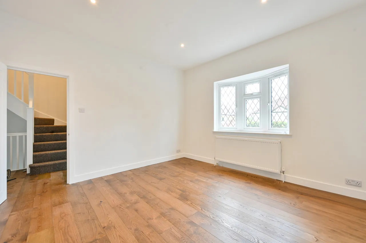3 bed flat to rent — 380a Malden Road, Worcester Park