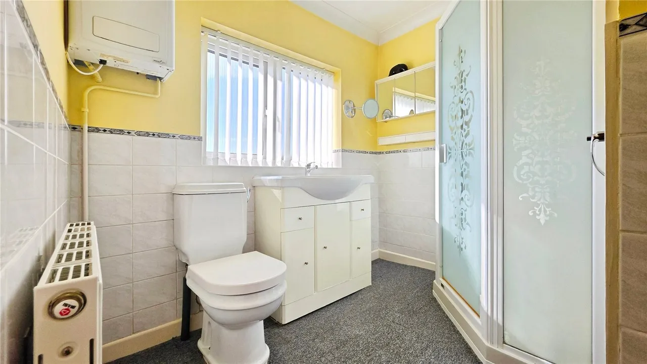 Harwich Road, Colchester, Essex, CO4, photo 8
