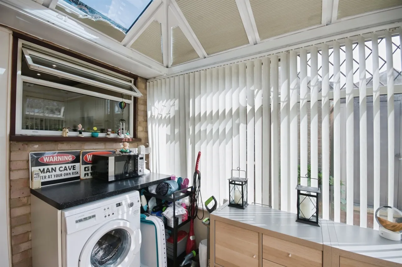 Wade Close, Eastbourne, photo 8
