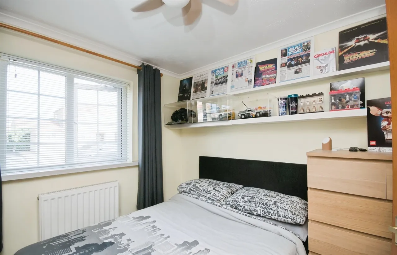Wade Close, Eastbourne, photo 12