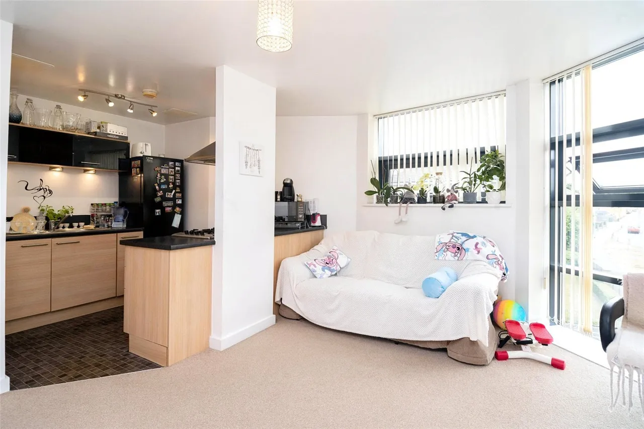 Albany Heights, Hogg Lane, Grays, Essex, RM17, photo 3