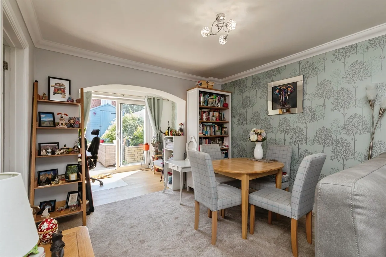 Chevening Close, Stoke Gifford, Bristol, photo 5