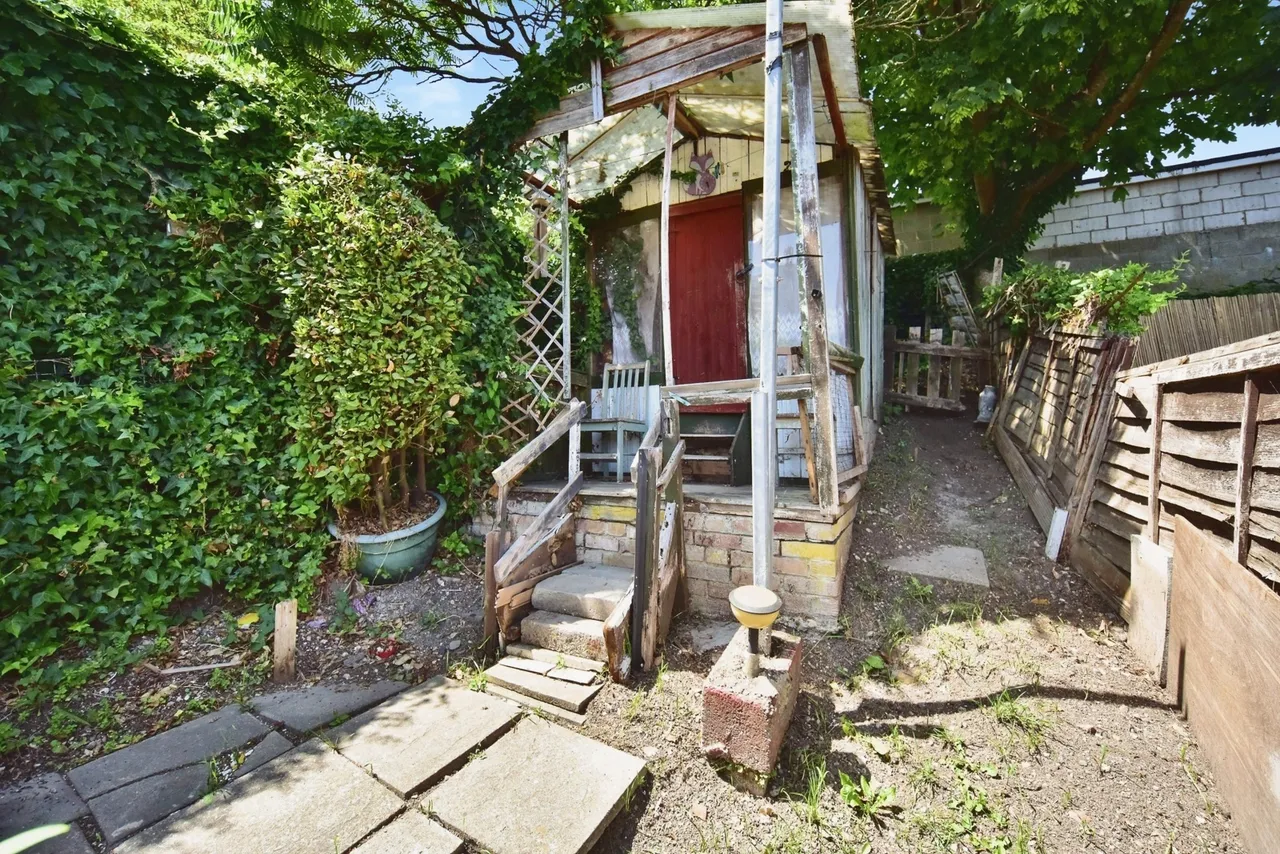 Castle Road, Chatham, ME4, photo 16