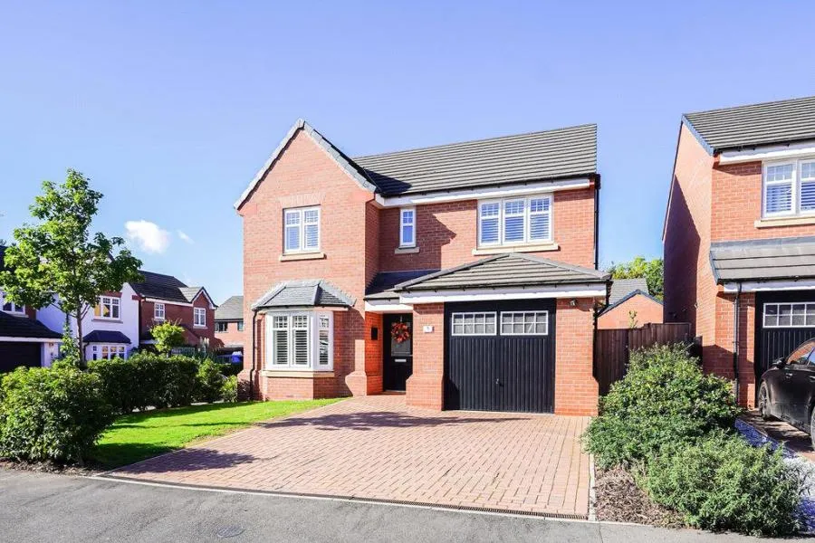 4 bed house for sale, Butterfly Place, Edwinstowe, NG21
