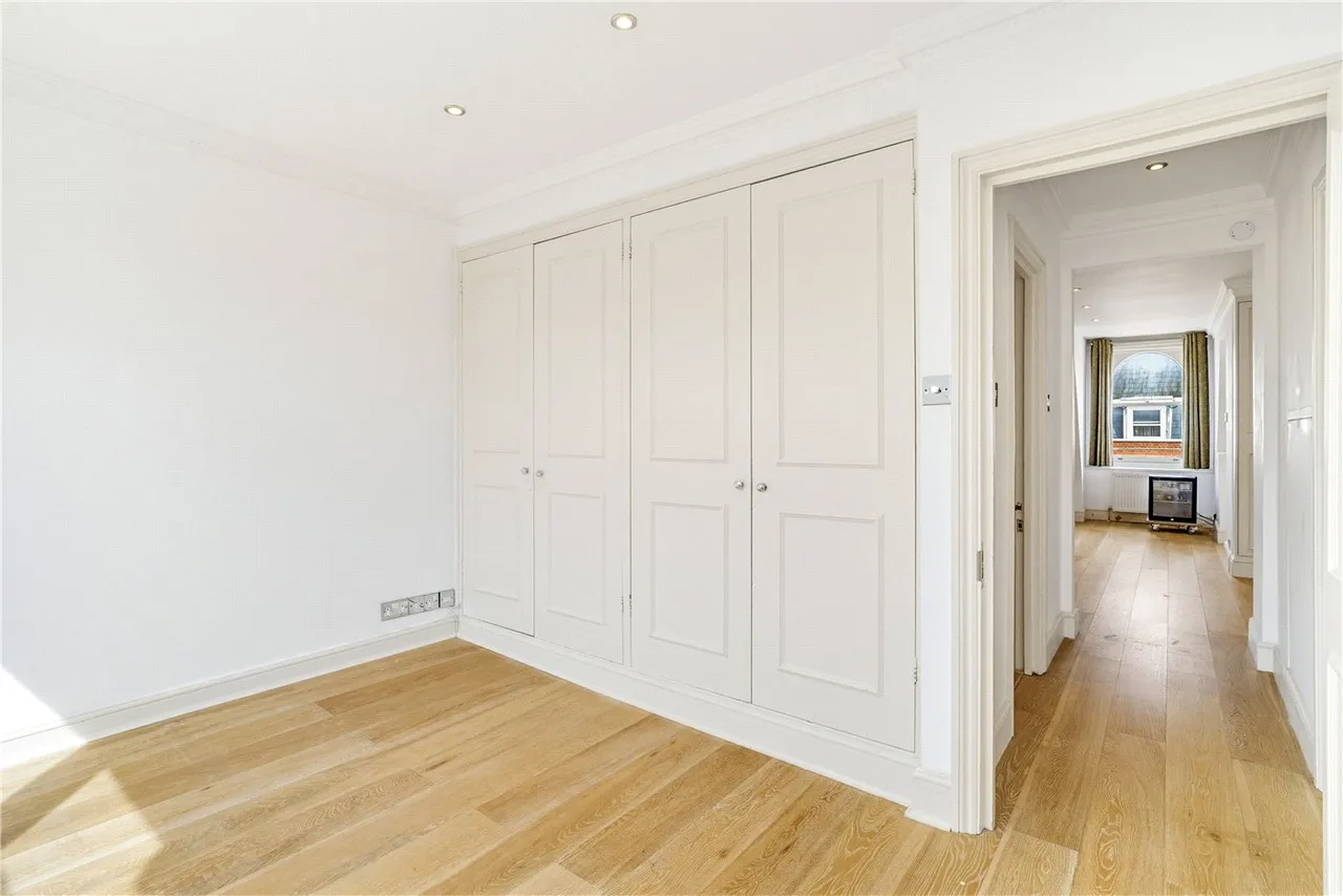 2 bed flat for sale — Egerton Gardens, London, SW3