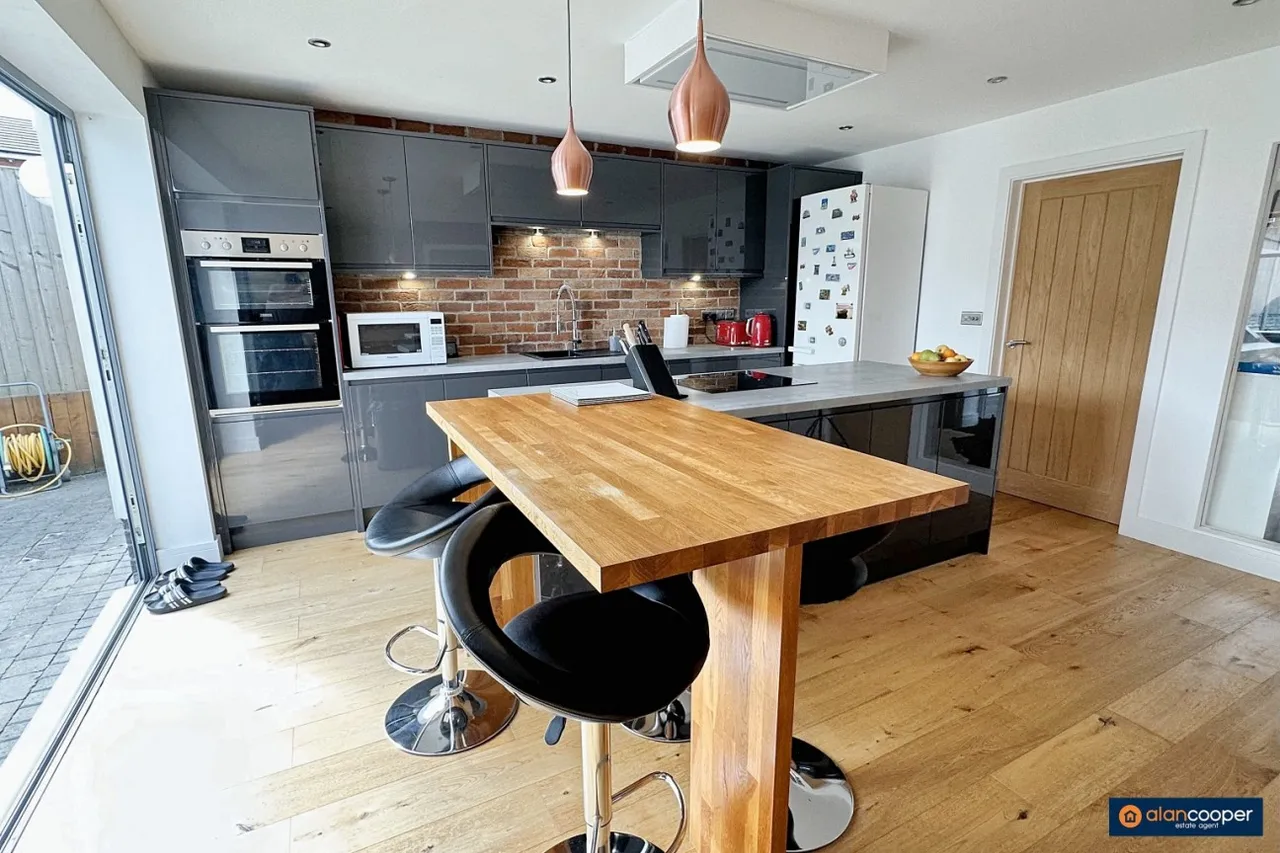 Wolvey Road, Bulkington, CV12, photo 5