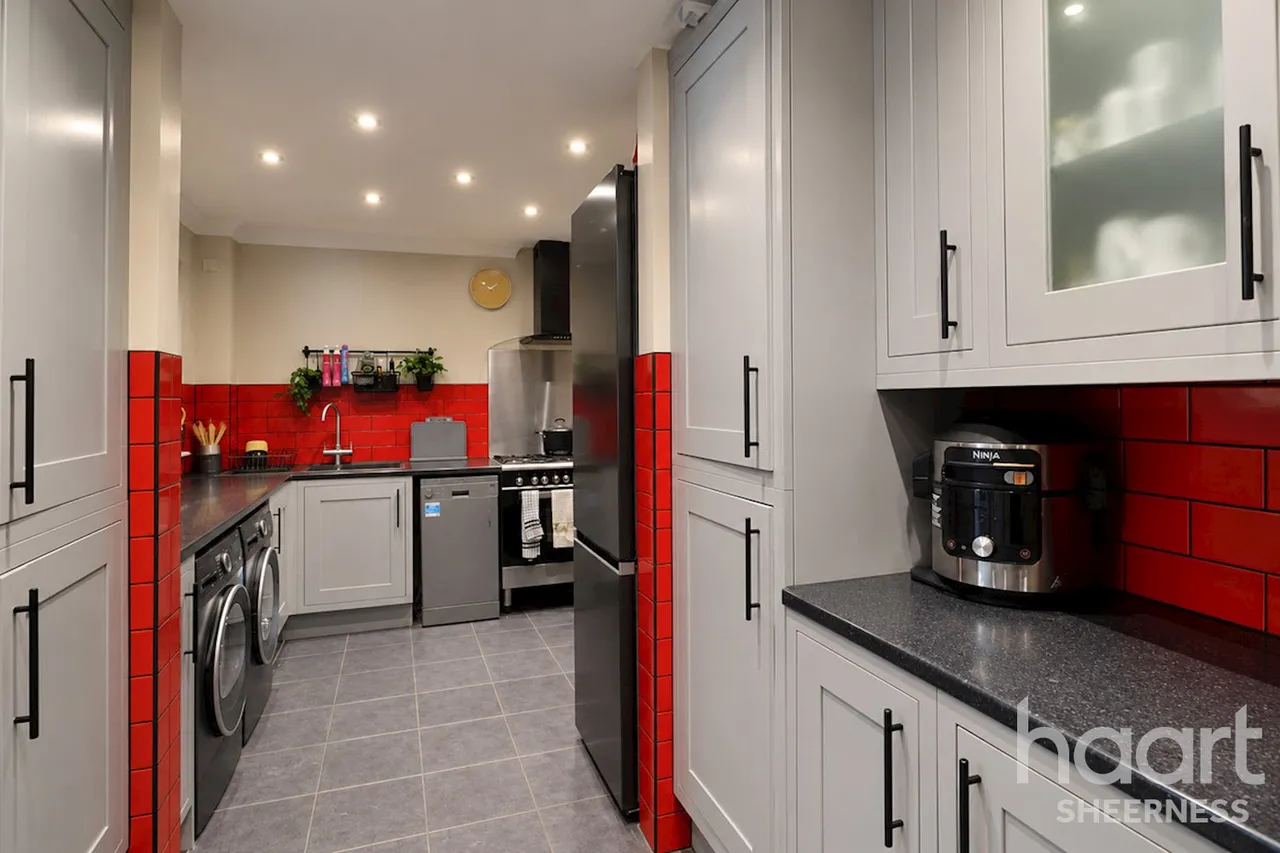 Fleetwood Close, Sheerness, ME12, photo 5