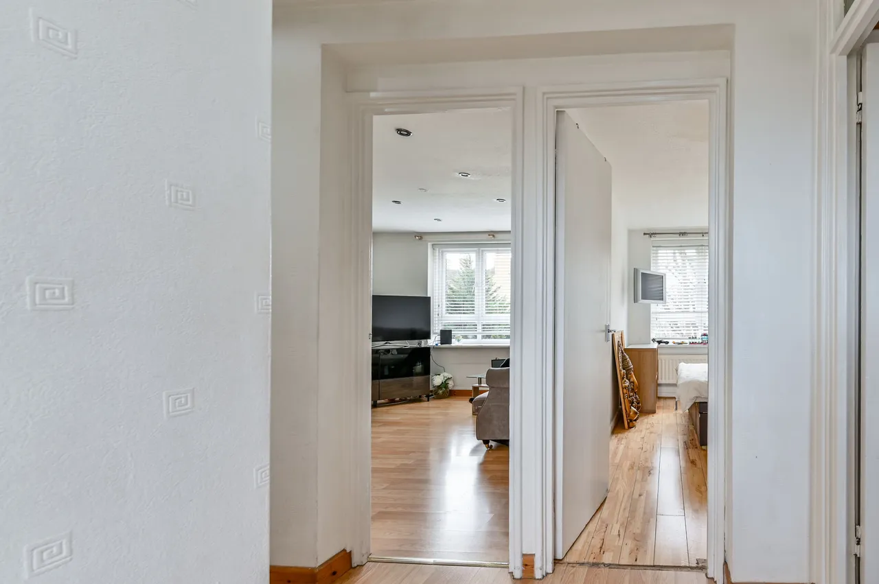 31 Coombe House, Dalmeny Avenue, London, photo 8