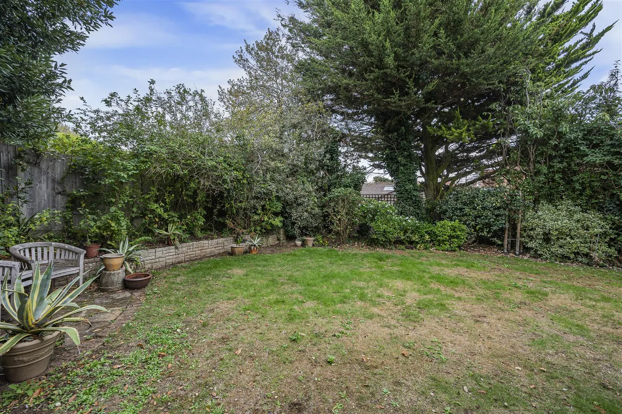 Southdown Road, Seaford, photo 24