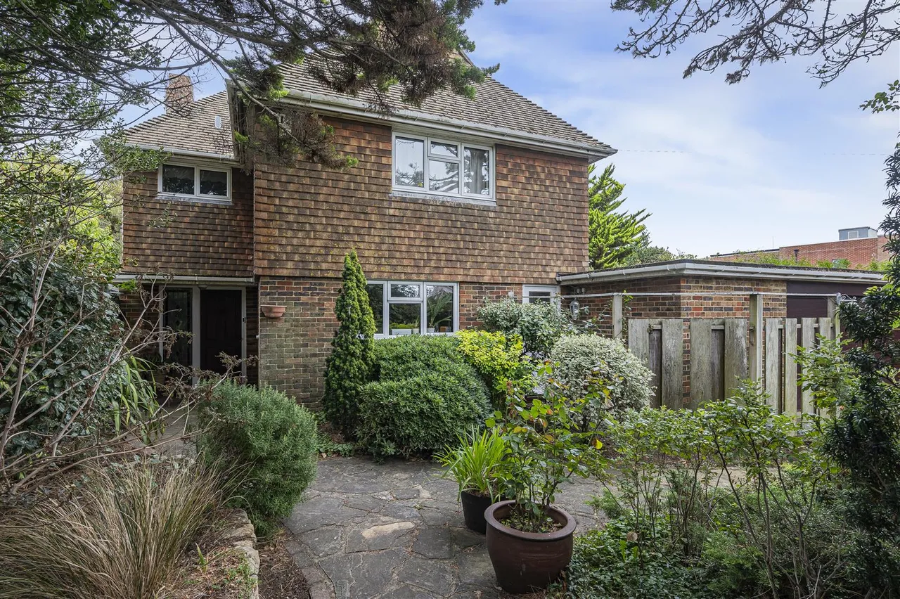 Southdown Road, Seaford, photo 28