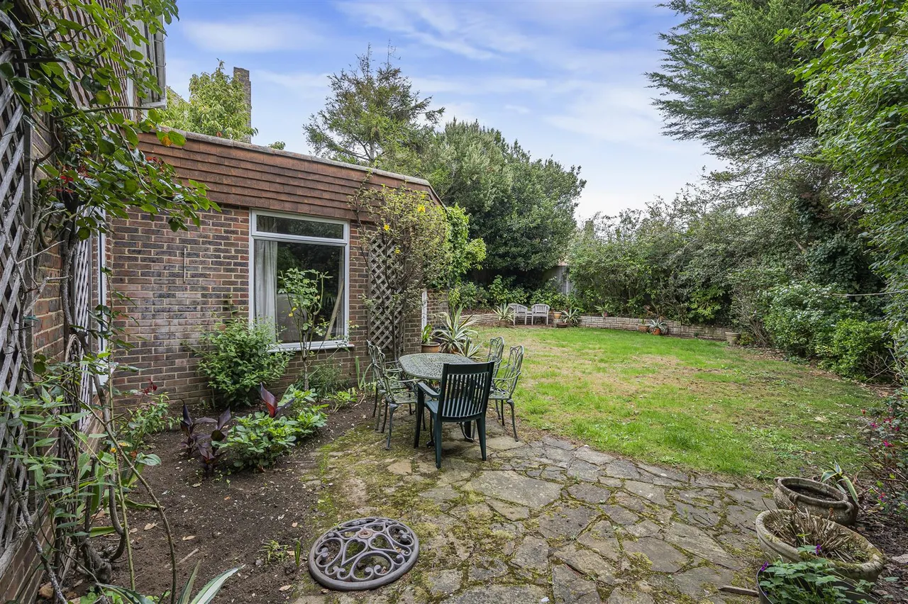 Southdown Road, Seaford, photo 26