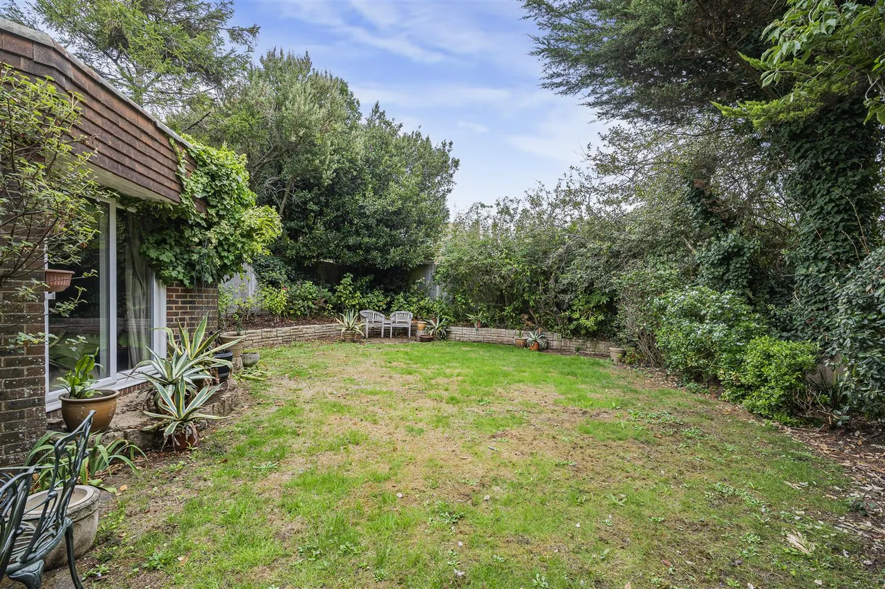 Southdown Road, Seaford, photo 25