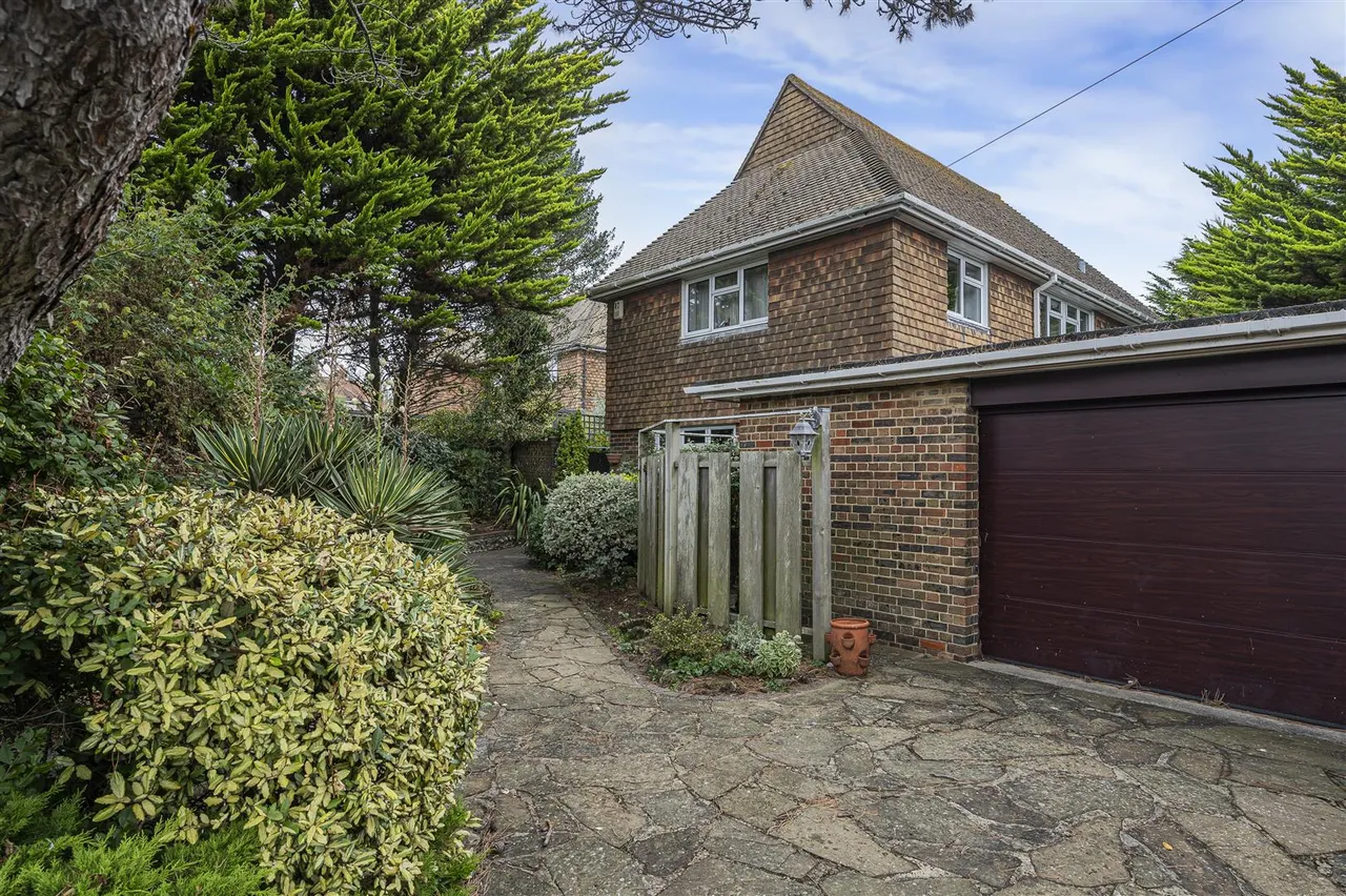 Southdown Road, Seaford, photo 32