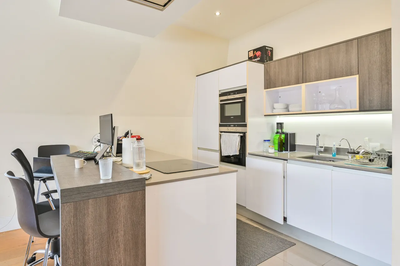 7 Eliza House, 38 Glasshill Street, London, photo 2