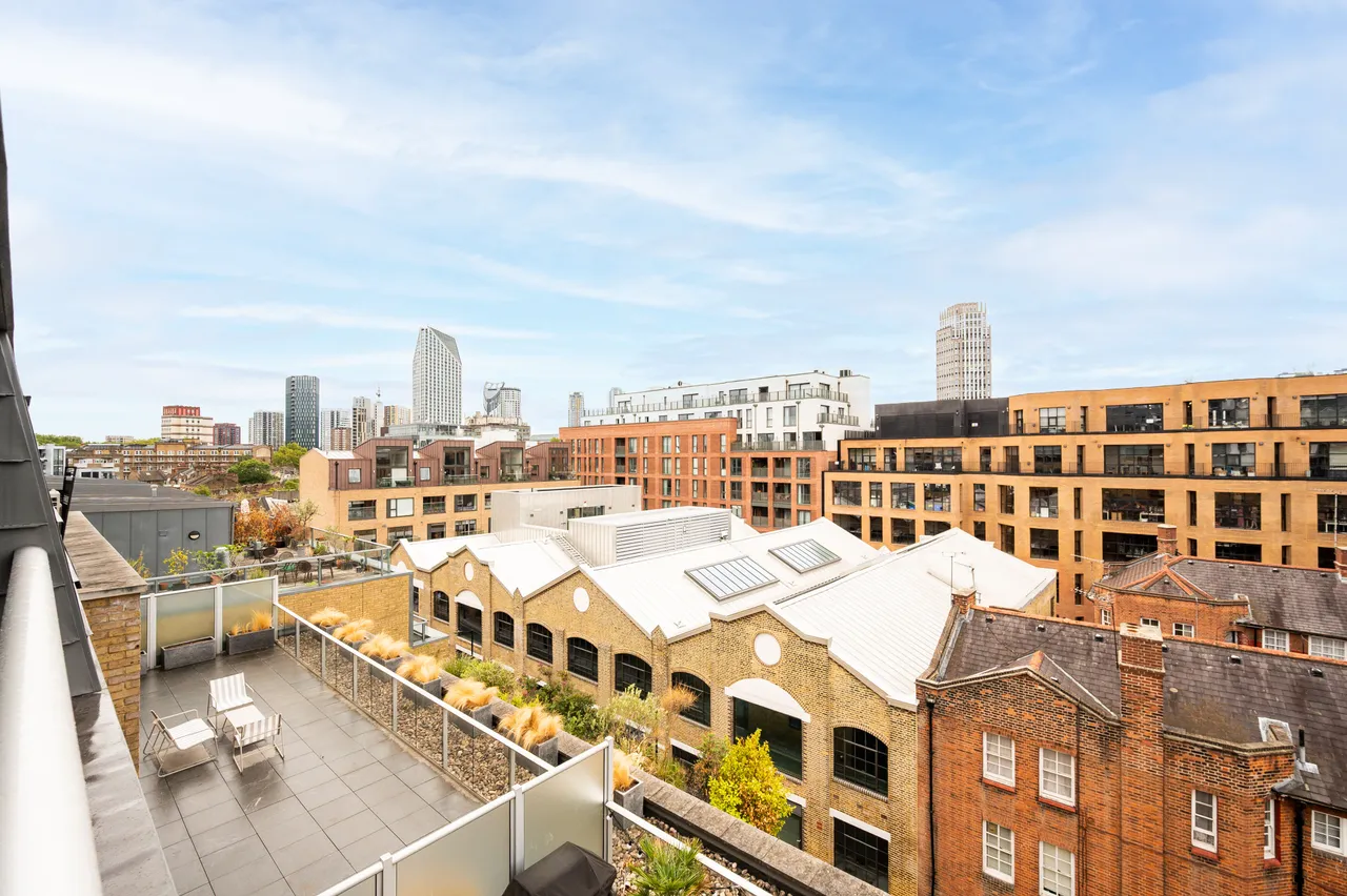 7 Eliza House, 38 Glasshill Street, London, photo 8
