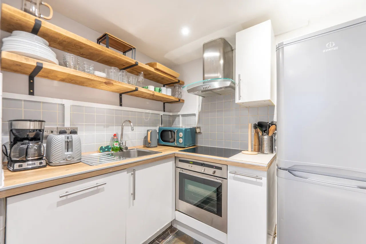 Flat A, 30 Gloucester Terrace, London, photo 11