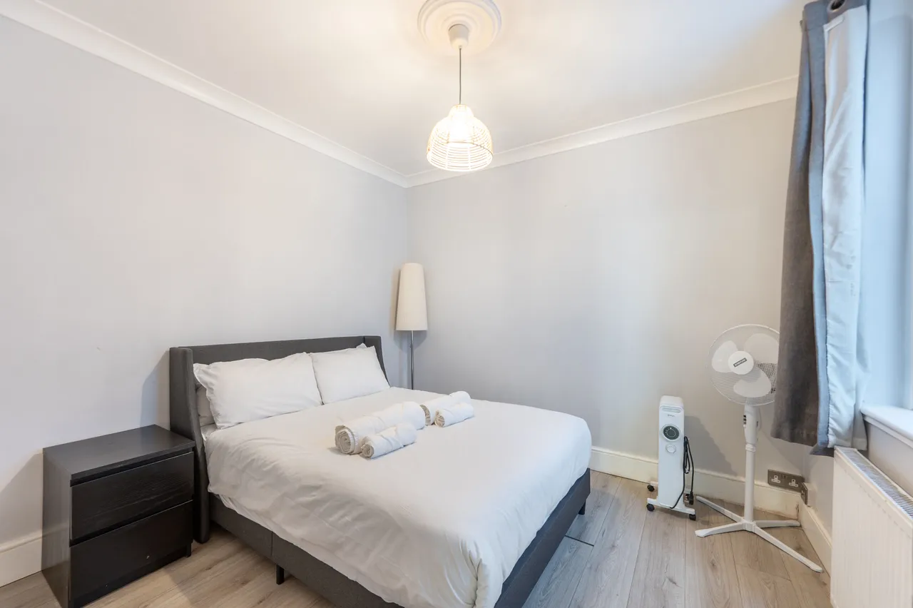 Flat A, 30 Gloucester Terrace, London, photo 12