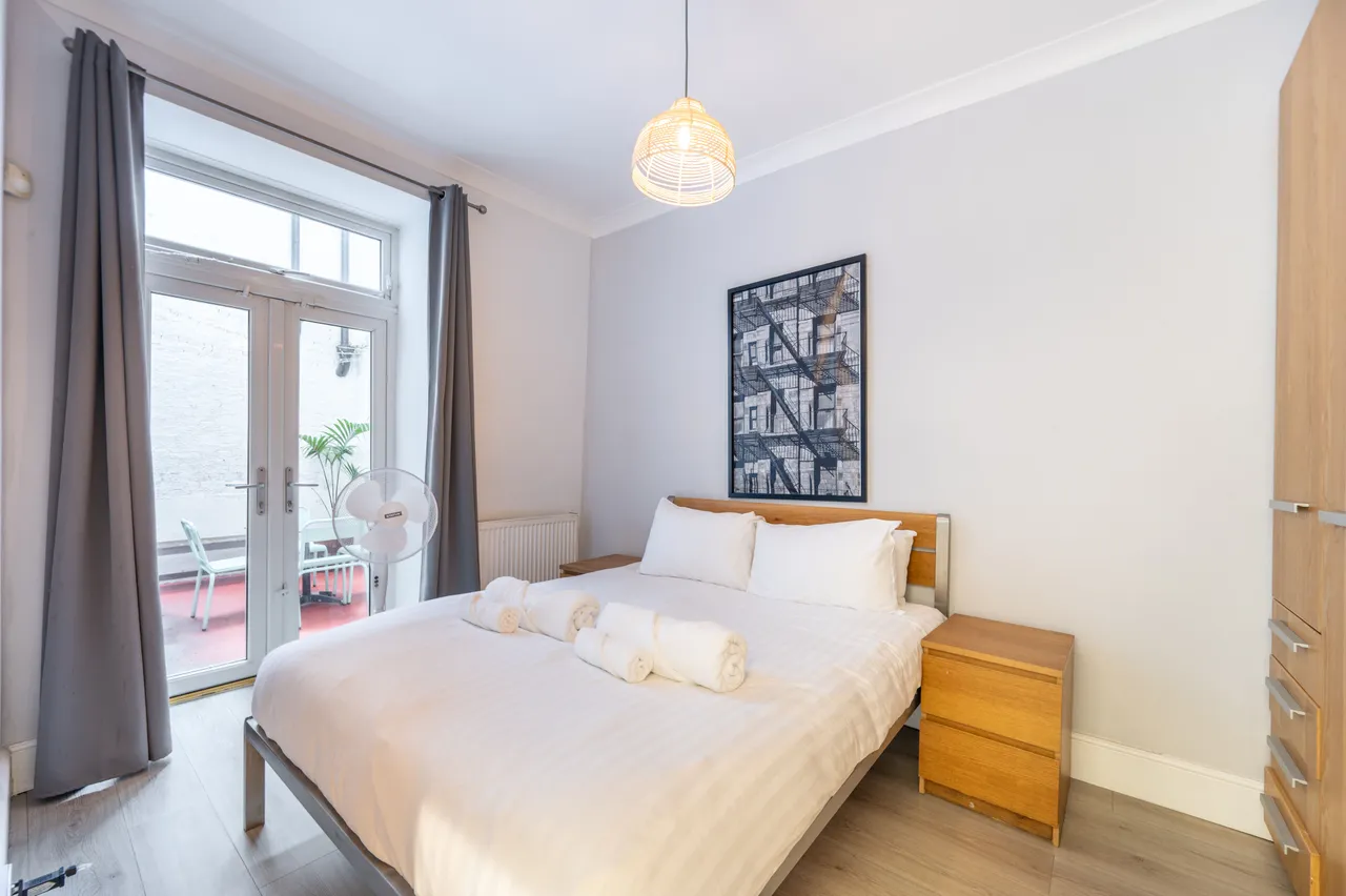 Flat A, 30 Gloucester Terrace, London, photo 9