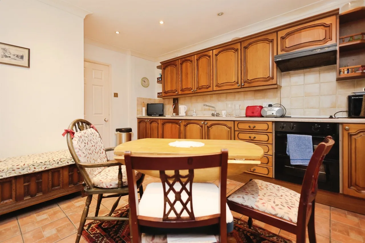 Acres Road, BRIERLEY HILL, photo 7