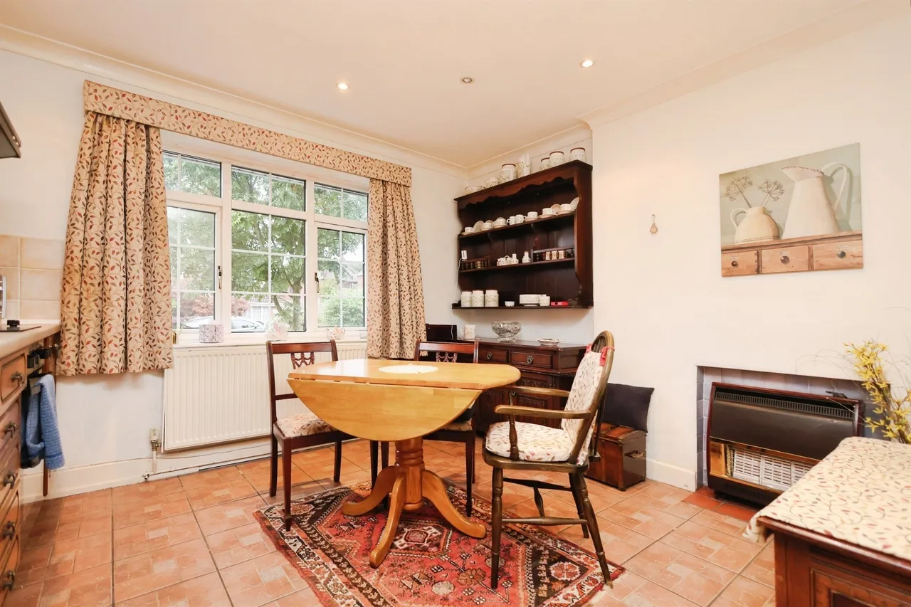 Acres Road, BRIERLEY HILL, photo 10