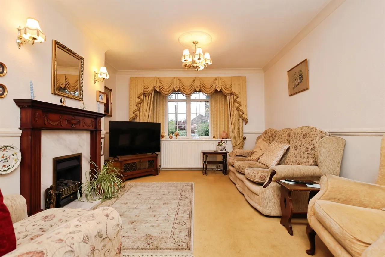 Acres Road, BRIERLEY HILL, photo 2