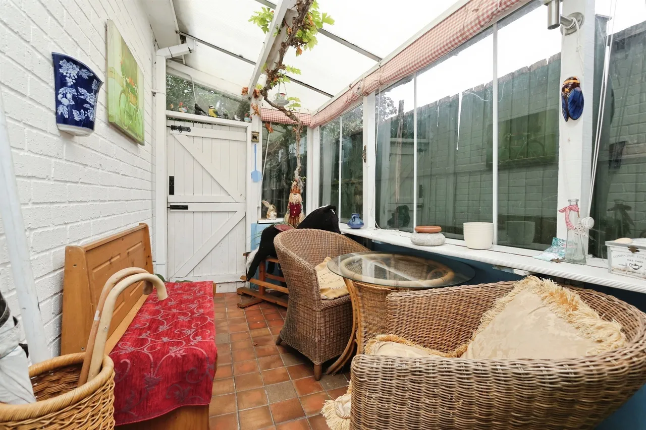 Acres Road, BRIERLEY HILL, photo 12