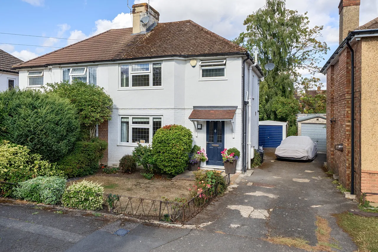 3 bed house for sale — Woodville Gardens, Ruislip, HA4