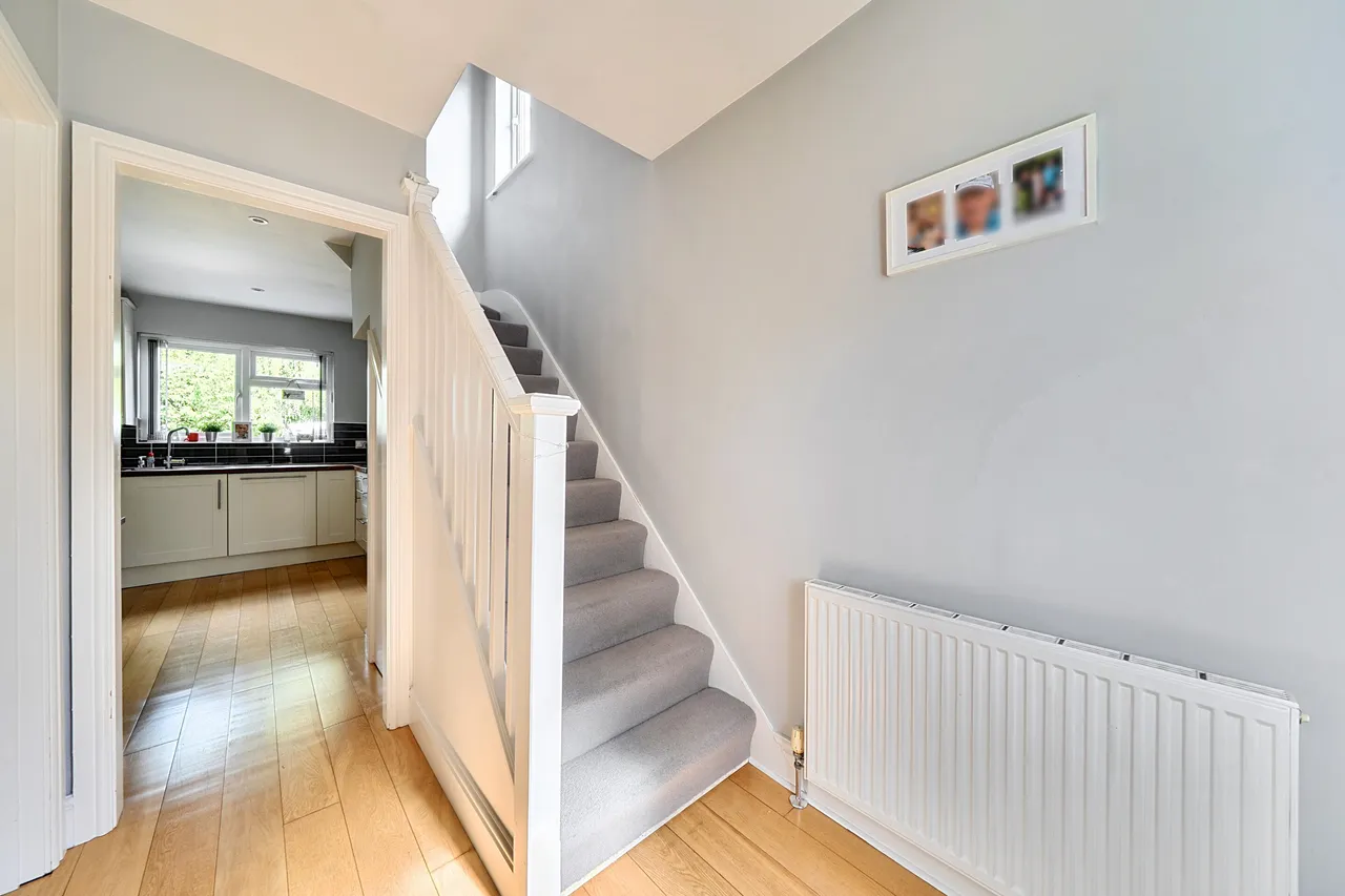 Woodville Gardens, Ruislip, HA4, photo 2