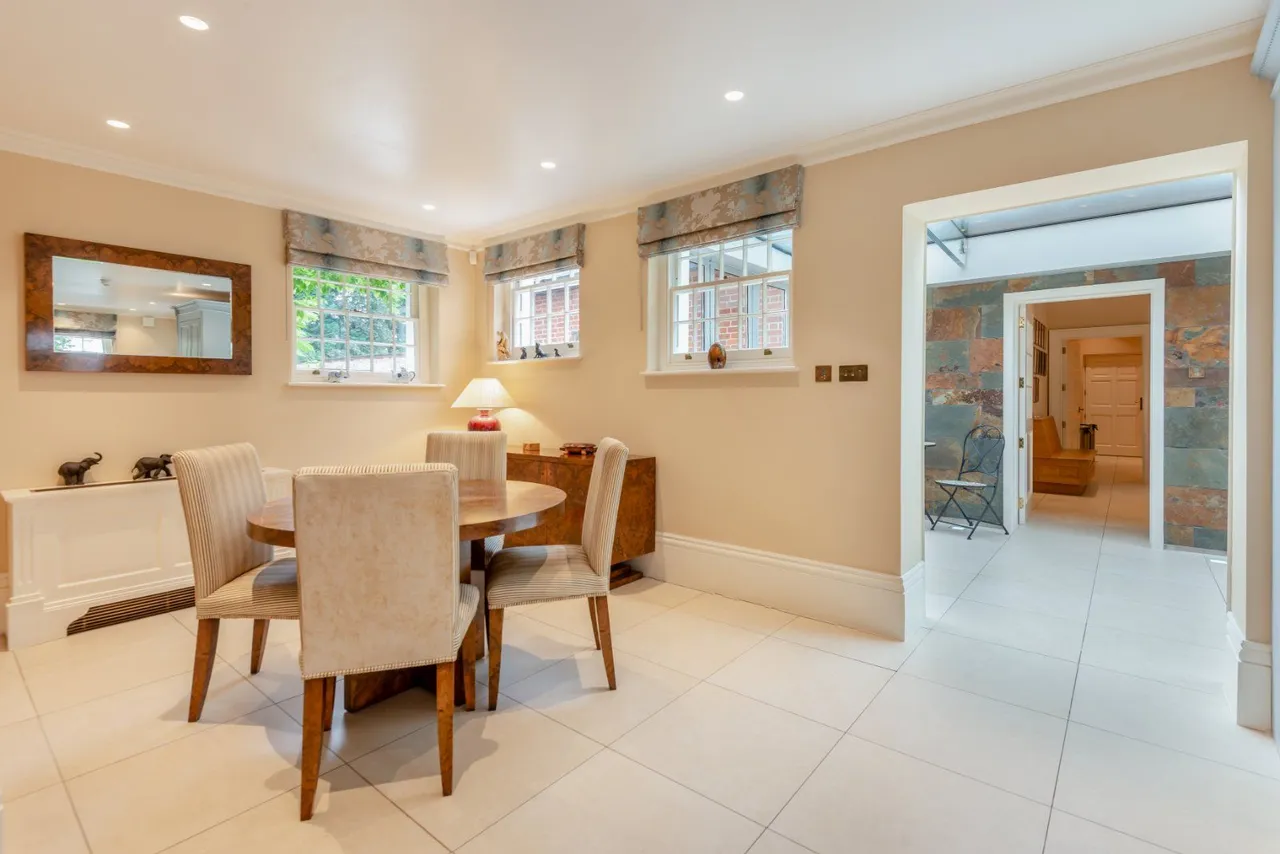 Theale, Reading, RG7, photo 20
