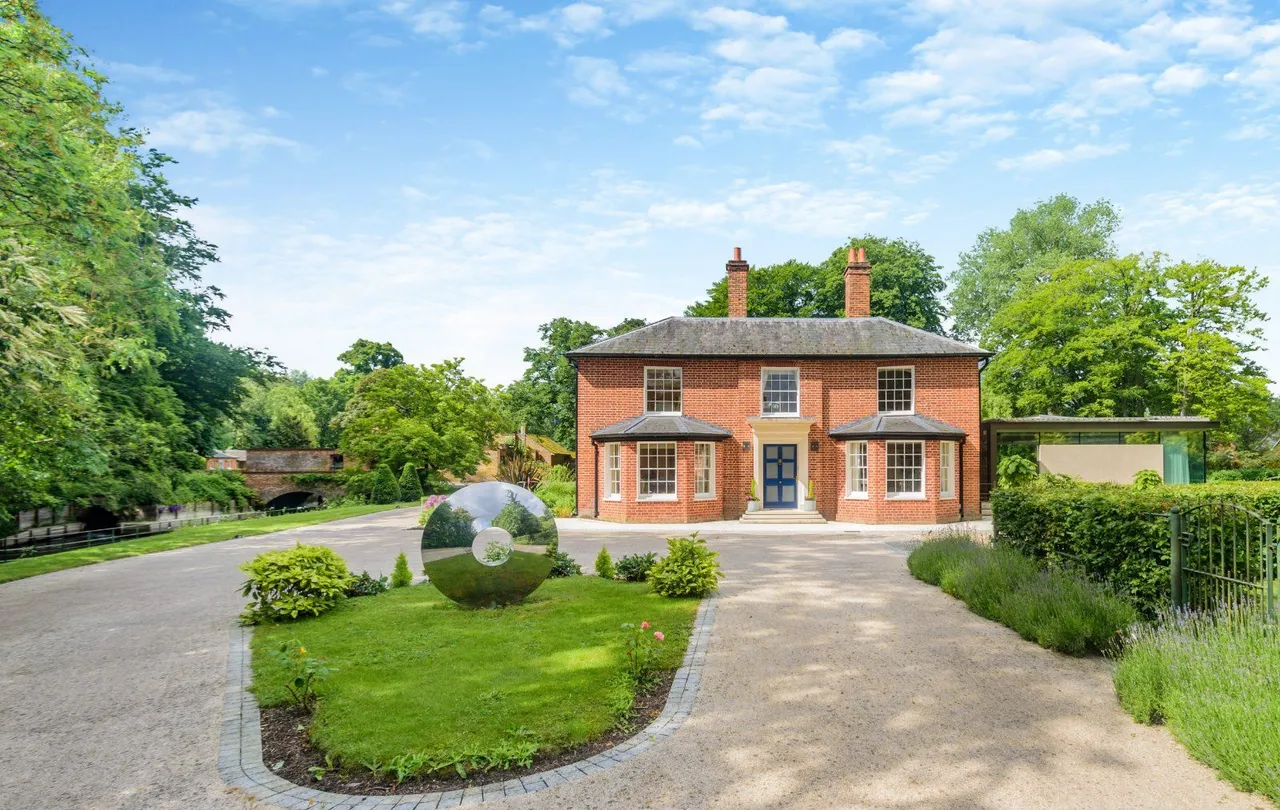 Theale, Reading, RG7, photo 3