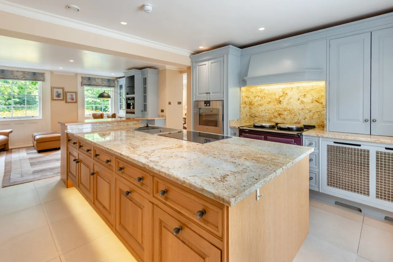 Theale, Reading, RG7, photo 17