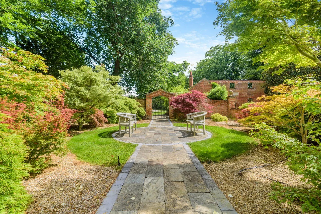 Theale, Reading, RG7, photo 13