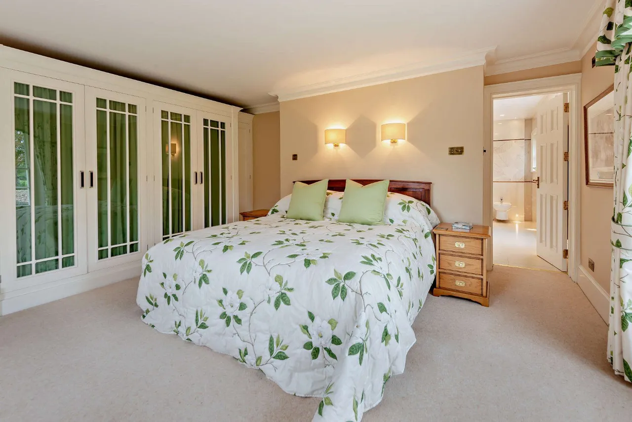 Theale, Reading, RG7, photo 34