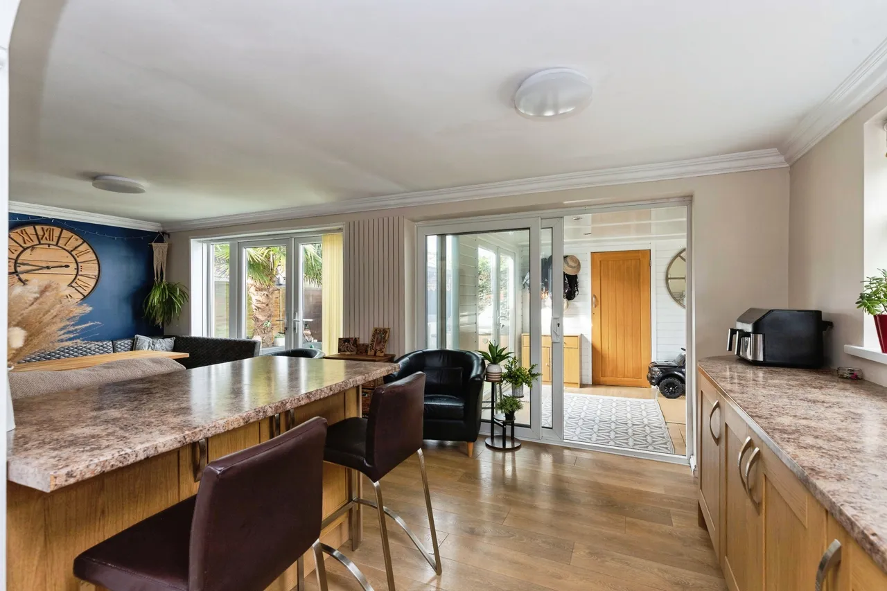 High Howe Lane, Bournemouth, BH11, photo 9