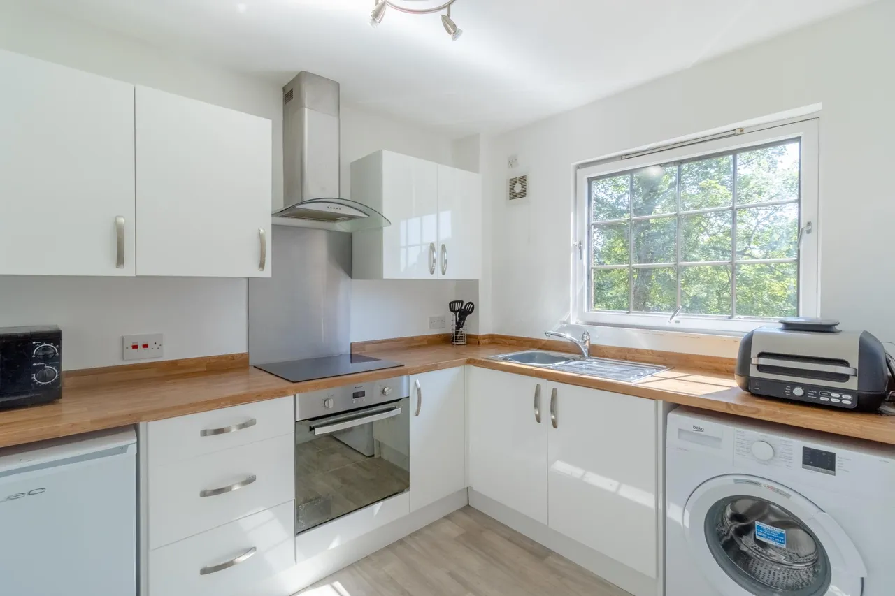 2 bed flat for sale, Chapel Place, Montrose, DD10
