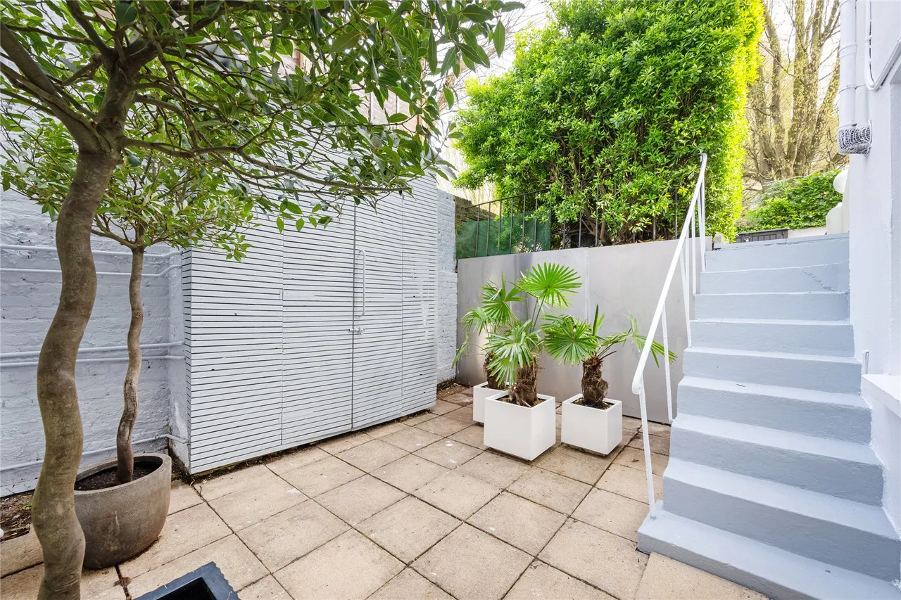 Brondesbury Road, Queen's Park, NW6, photo 18