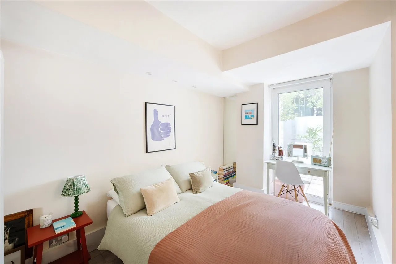 Brondesbury Road, Queen's Park, NW6, photo 13